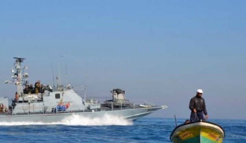 إصابتان برصاص بحرية الاحتلال قبالة بحر مدينة غزة